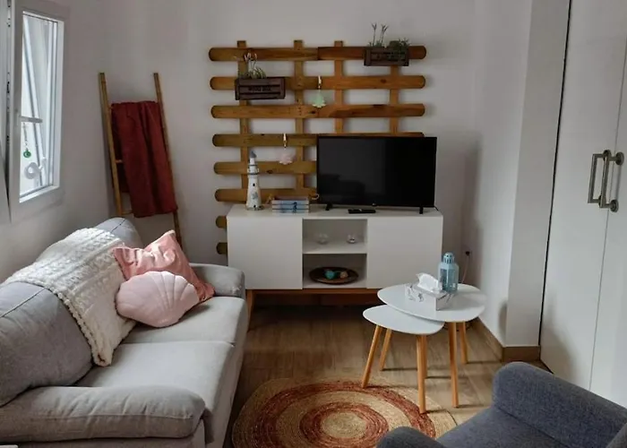 A House With A Garden, Garage, Sauna, And Jacuzzi * פוארטו דה לה קרוז