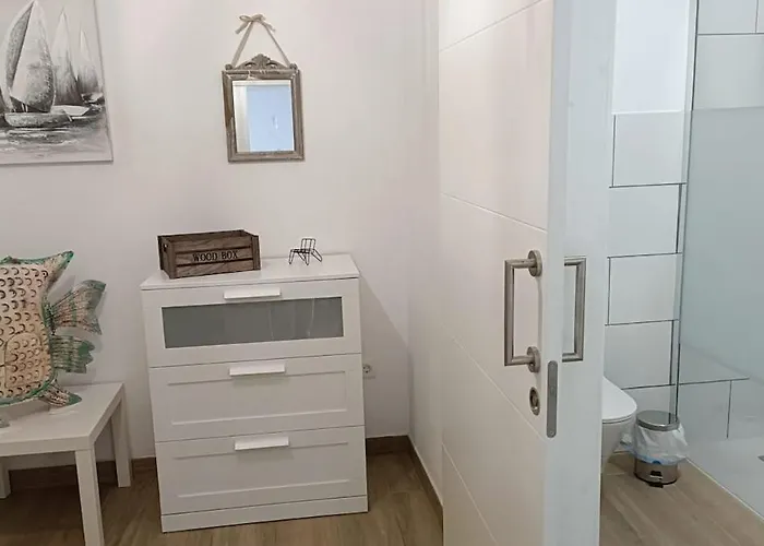 A House With A Garden, Garage, Sauna, And Jacuzzi דירה פוארטו דה לה קרוז