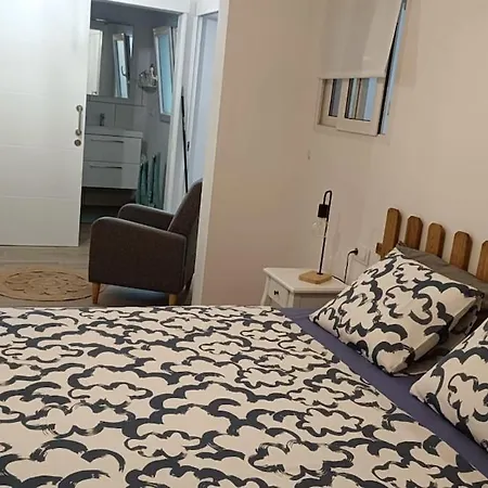 A House With A Garden, Garage, Sauna, And Jacuzzi Lejlighed Puerto de la Cruz (Tenerife)