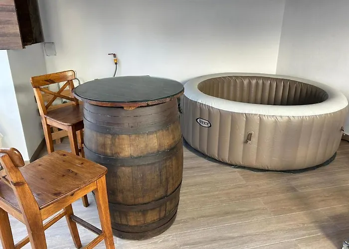 Appartamento A House With A Garden, Garage, Sauna, And Jacuzzi *