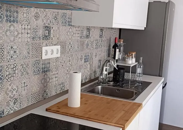 Appartamento A House With A Garden, Garage, Sauna, And Jacuzzi